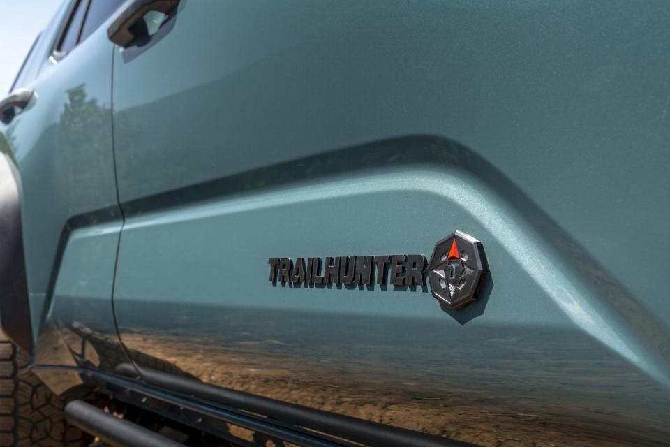 2025 toyota 4runner trailhunter