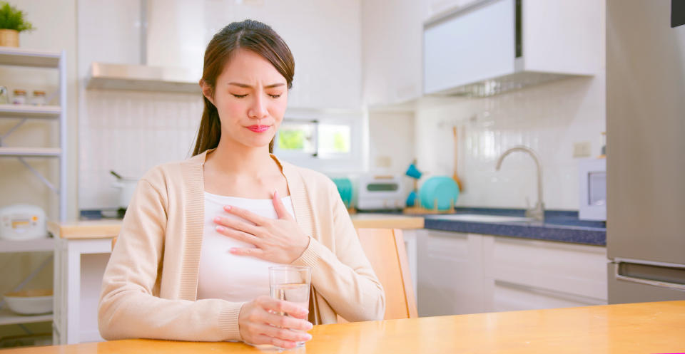 胃食道逆流飲食吃什麼？如何改善？ 認識胃食道逆流症狀與原因（圖／Getty Images）