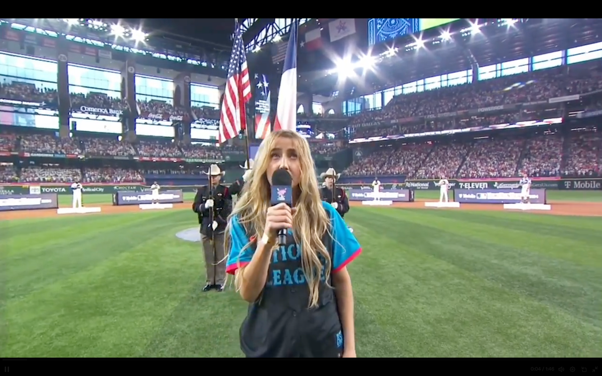 Country singer slammed for ‘worst national anthem ever’ before MLB’s