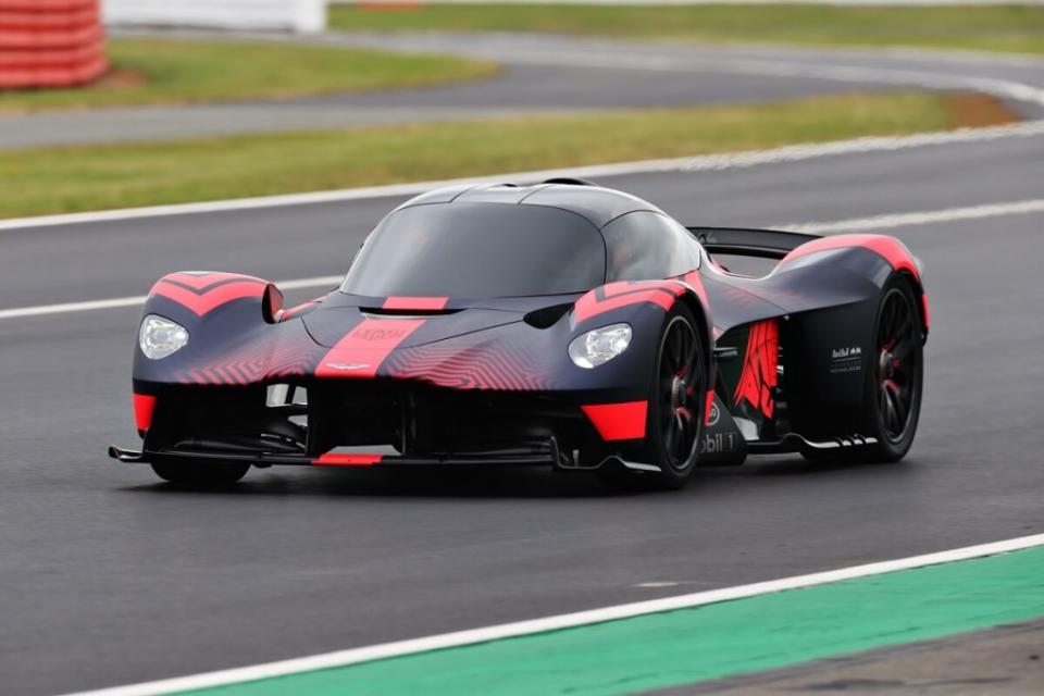 aston-martin-valkyrie-v12