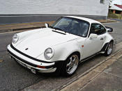 To adhere to bumper standards, the 911 saw a significant visual change in 1974. (Photo: <a href="http://www.flickr.com/photos/51811543@N08/5368606241/" rel="nofollow noopener" target="_blank" data-ylk="slk:FotoSleuth / Flickr;elm:context_link;itc:0;sec:content-canvas" class="link ">FotoSleuth / Flickr</a>)