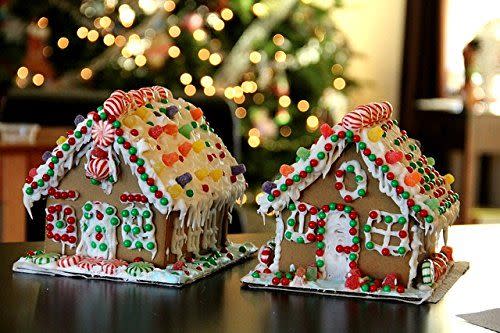 Tootsie Roll® Gingerbread House Kit