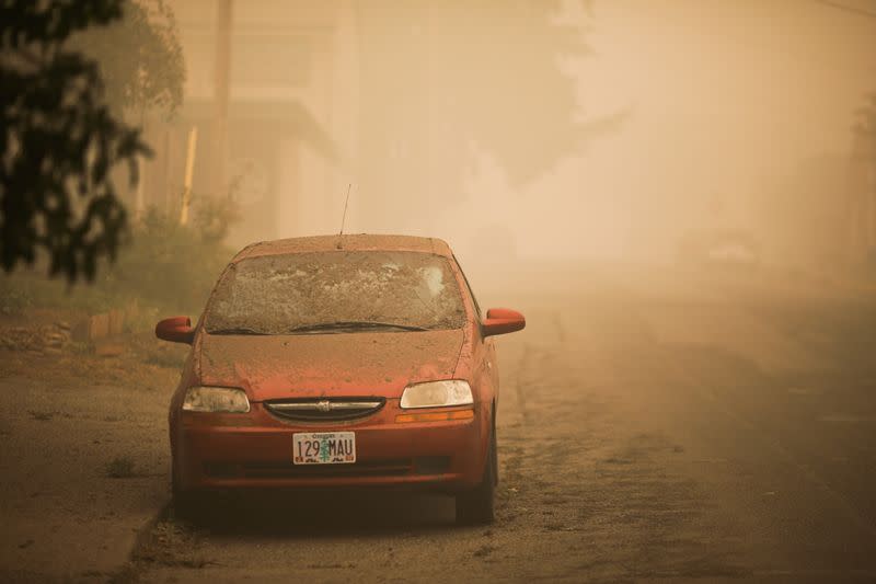 Half million Oregonians evacuate as death toll in West wildfires rises to 16