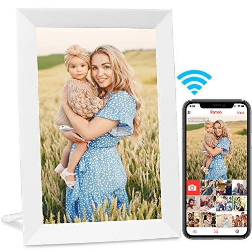 4) Wi-Fi Digital Picture Frame