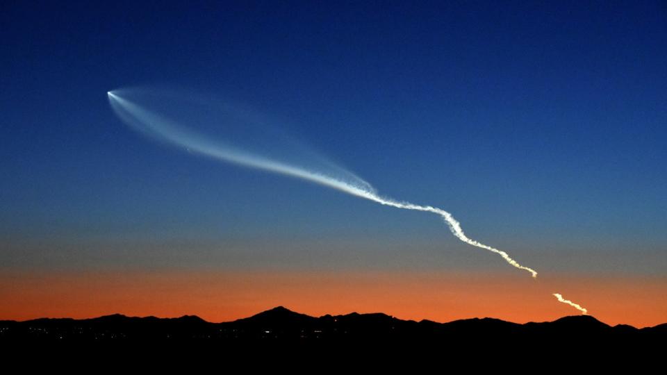 <div>Thanks to Steve Dockstader for sharing this shot of the SpaceX launch seen in Arizona from Southern California!</div>