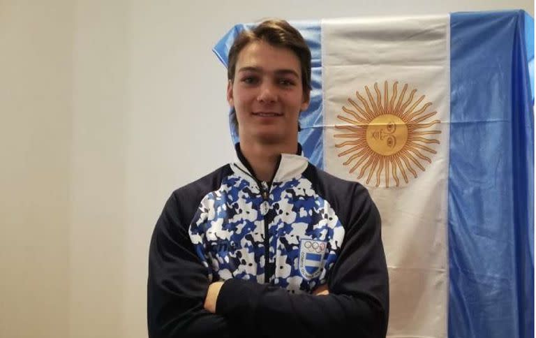 Tiziano Gravier es el abanderado de la delegación argentina de los Juegos Olímpicos de la Juventud de invierno