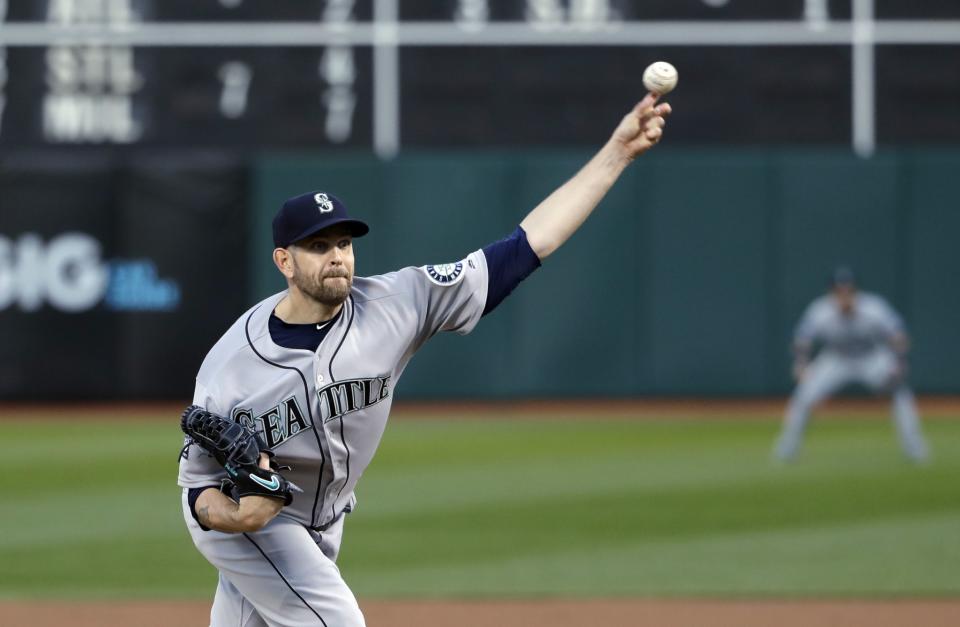 Seattle starter James Paxton snapped a 23-inning scoreless streak to begin the year on Thursday night. (AP Photo/Marcio Jose Sanchez)