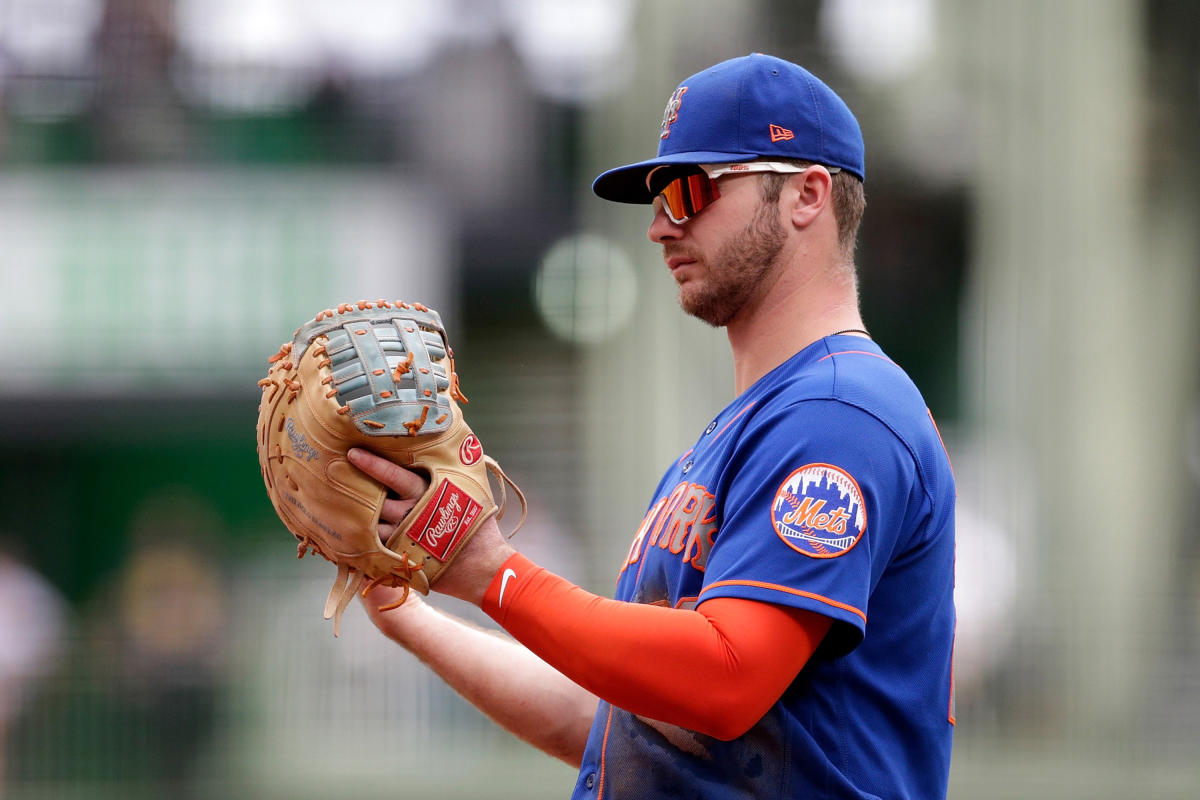 Pete Alonso flipped his car three times on Sunday, say he's lucky to be  alive, is already back at practice, This is the Loop