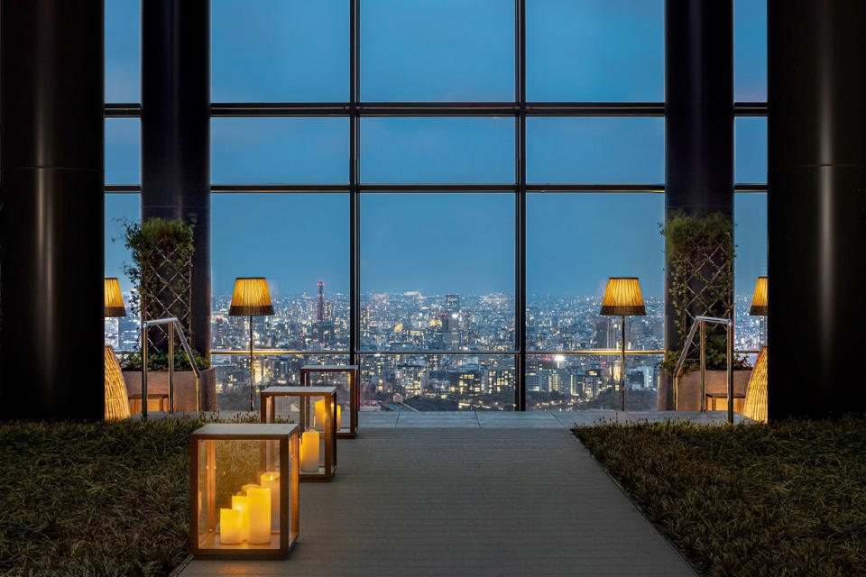 東京 Bulgari Hotel 美照洗版：最頂級房型、露台酒吧、市內游泳池… ，還有米其林三星餐廳！