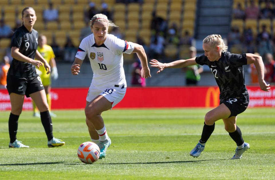 Lindsay Horan (10) and the USWNT have three games in the SheBelieves Cup ahead of the 2023 World Cup this summer.