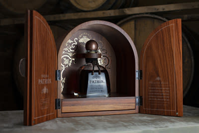 The Chairman&#x002019;s Reserve offering from PATR&#xd3;N marks the first tequila brand available on the BlockBar.com platform (PRNewsfoto/Patr&#xf3;n Tequila)
