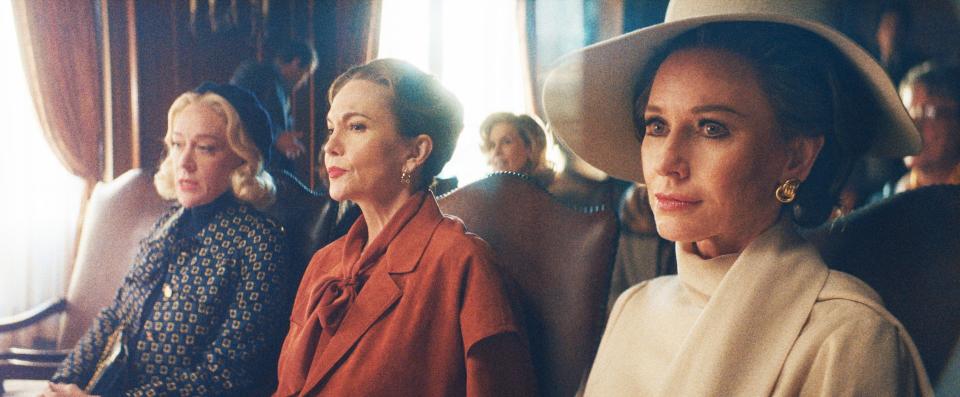 FEUD, (aka FEUD: CAPOTE VS. THE SWANS), from left: Chloe Sevigny as C.Z. Guest, Diane Lane as Slim Keith, Naomi Watts as Babe Paley, It's Impossible', (Season 2, ep. 204, aired Feb 14, 2024). photo: ©FX / Courtesy Everett Collection