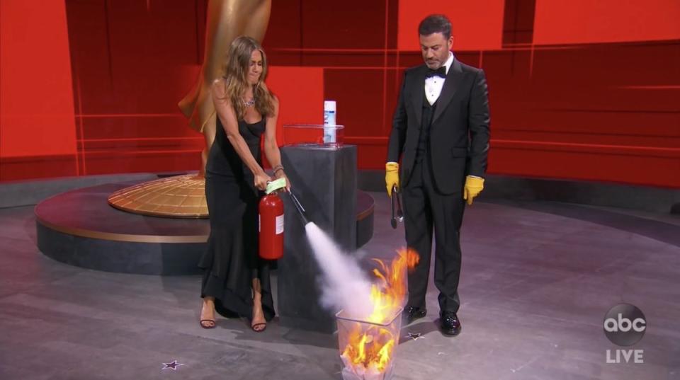 Jennifer Aniston extinguishes EMMYs fire Jimmy Kimmel 2020