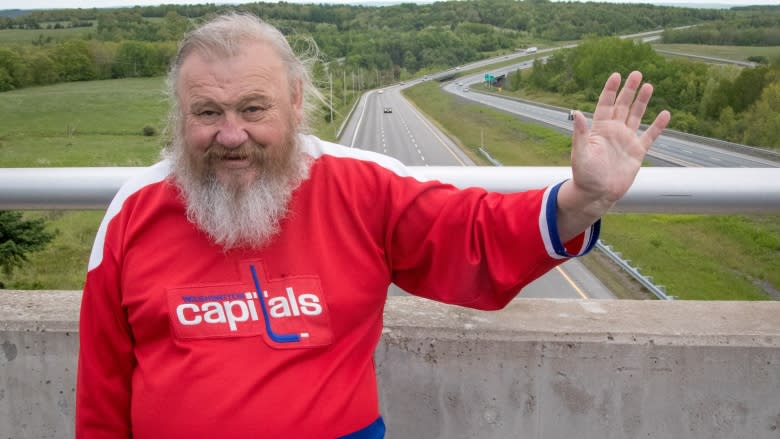 Freddie Wilson isn't dead — and he's still waving from his overpass