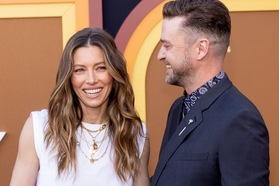 Closeup of Jessica Biel and Justin Timberlake