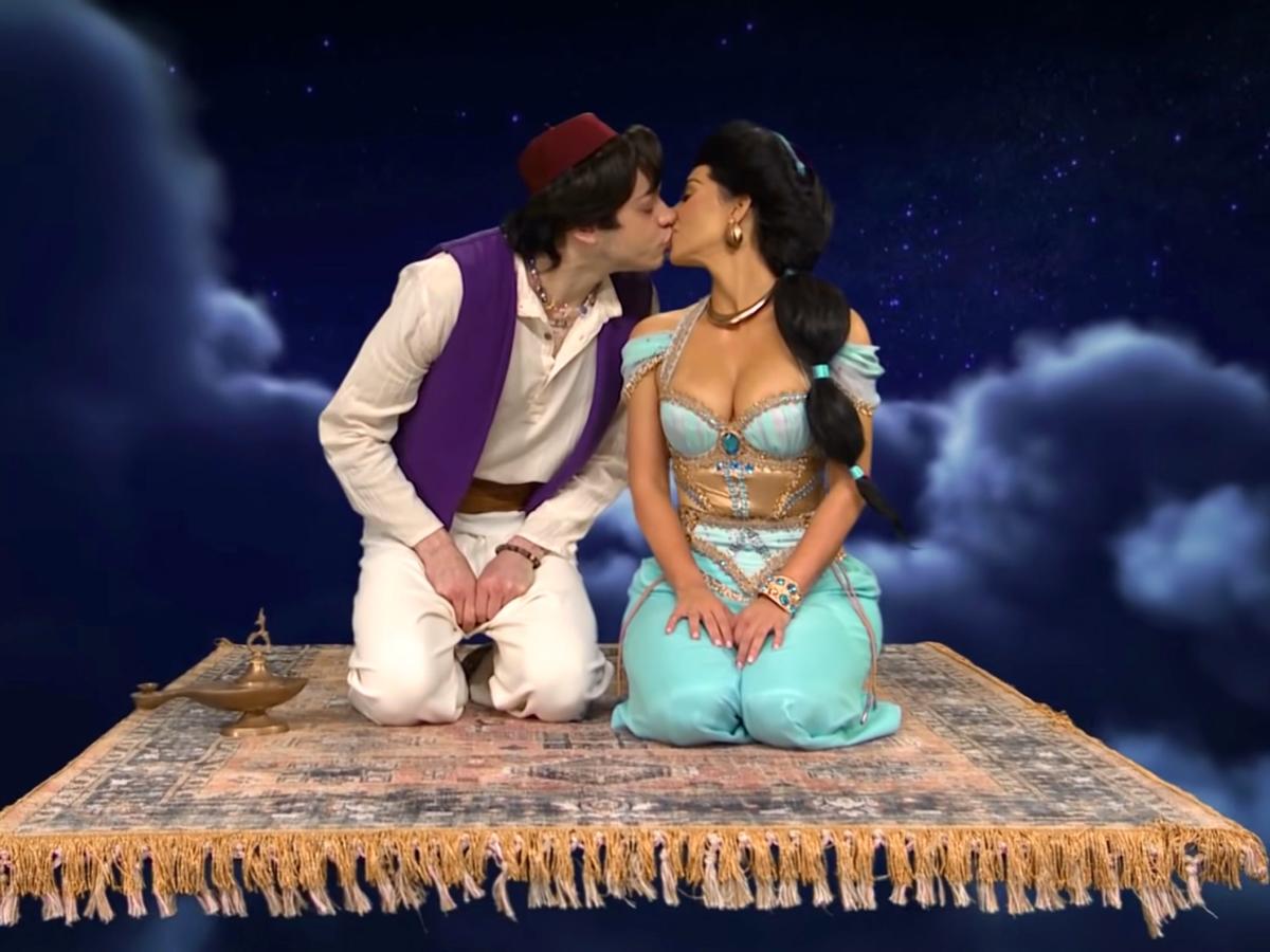 Kim Kardashian says Pete Davidson gifted her costumes and props from their ' Aladdin'-themed 'SNL' sketch