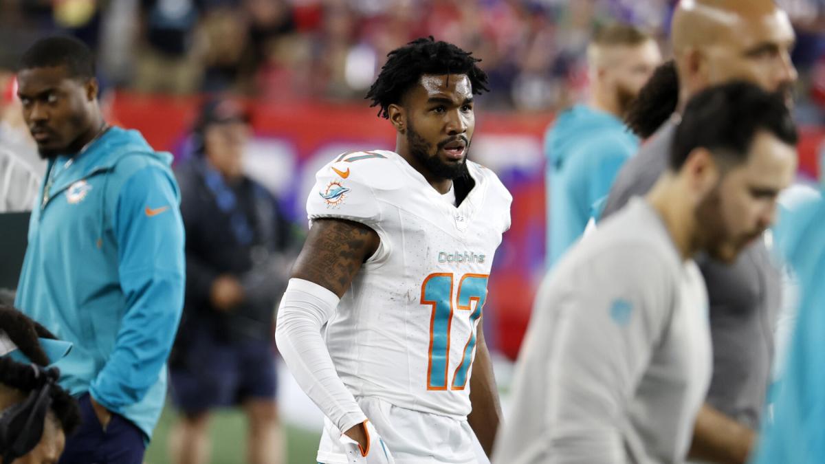 Dolphins WR Jaylen Waddle reportedly clears concussion protocol, available  for Week 4 matchup with Bills [Video]