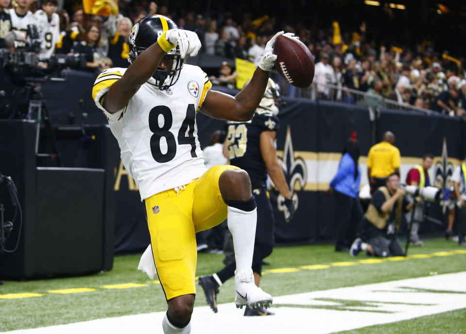 Antonio Brown and the Steelers need some outside help to get into the AFC playoffs. (AP)
