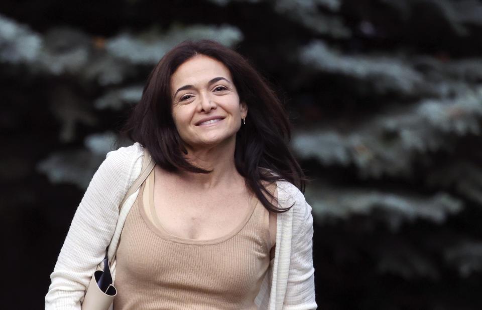 SUN VALLEY, IDAHO - JULY 06: Sheryl Sandberg, outgoing Chief Operating Officer of Meta, walks to a morning session during the Allen & Company Sun Valley Conference on July 06, 2022 in Sun Valley, Idaho. The world's most wealthy and powerful businesspeople from the media, finance, and technology will converge at the Sun Valley Resort this week for the exclusive conference. (Photo by Kevin Dietsch/Getty Images)