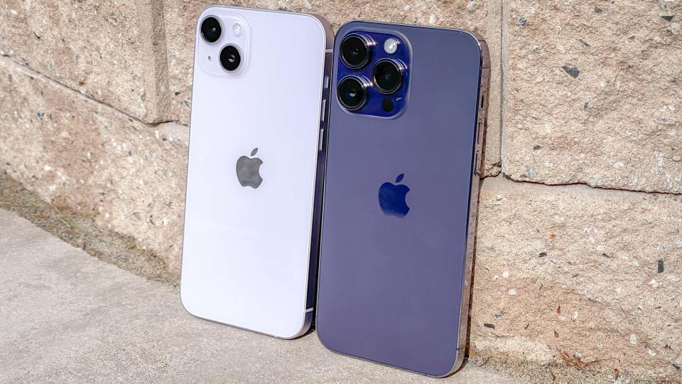 iPhone 14 Plus vs iPhone 14 Pro Max