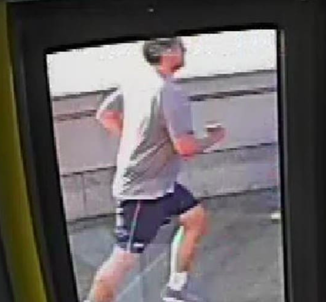 <em>Police are now searching for the jogger (Met Police)</em>