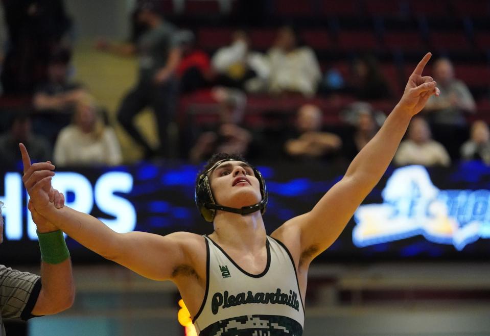 Pleasantville's Asa Nunberg wrestles Hen Hud's Kyle Peske in the 190-pound championship match at the Section 1, Division II wrestling championships at Westchester County Center on Saturday, Feb. 10, 2024.