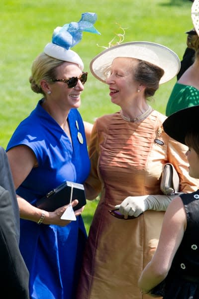 10-zara-tindall-princess-anne-blue-ascot