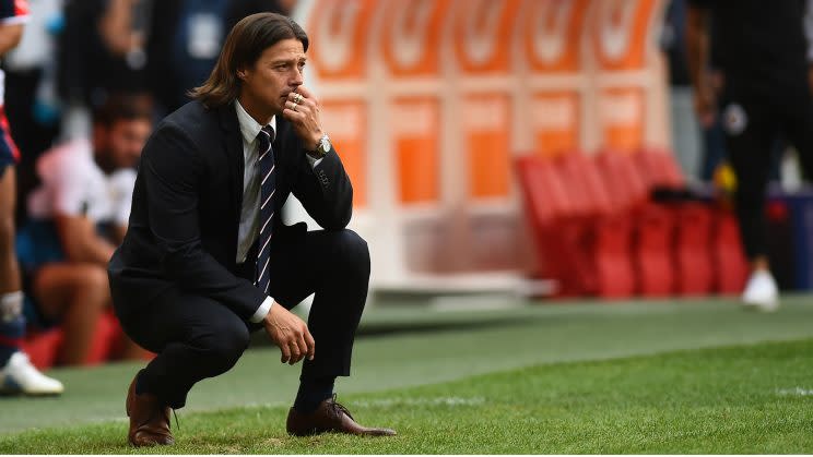 El “pelado” Almeyda con ese semblante siempre serio.<br>Foto: Goal.com