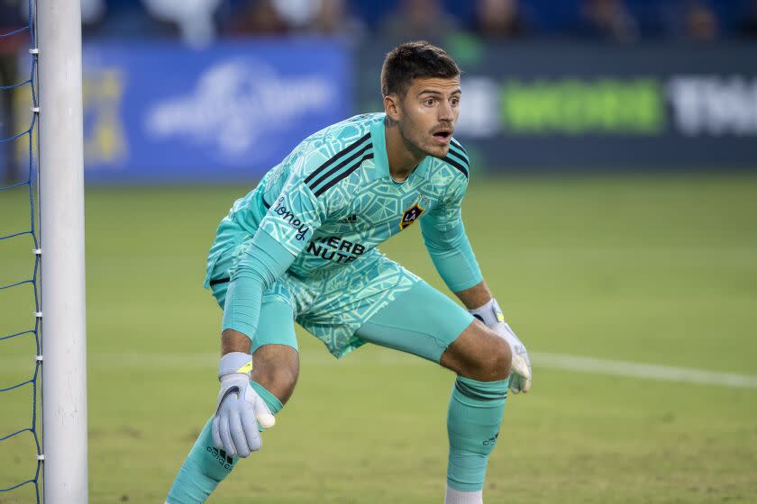 LA Galaxy goalkeeper Jonathan Bond in action against CF Montreal during the first half of an MLS soccer match in Carson, Calif., Monday, July 4, 2022. (AP Photo/Alex Gallardo)