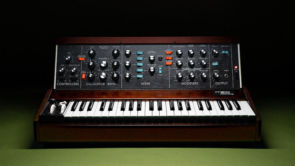 Moog Minimoog Model D 2022