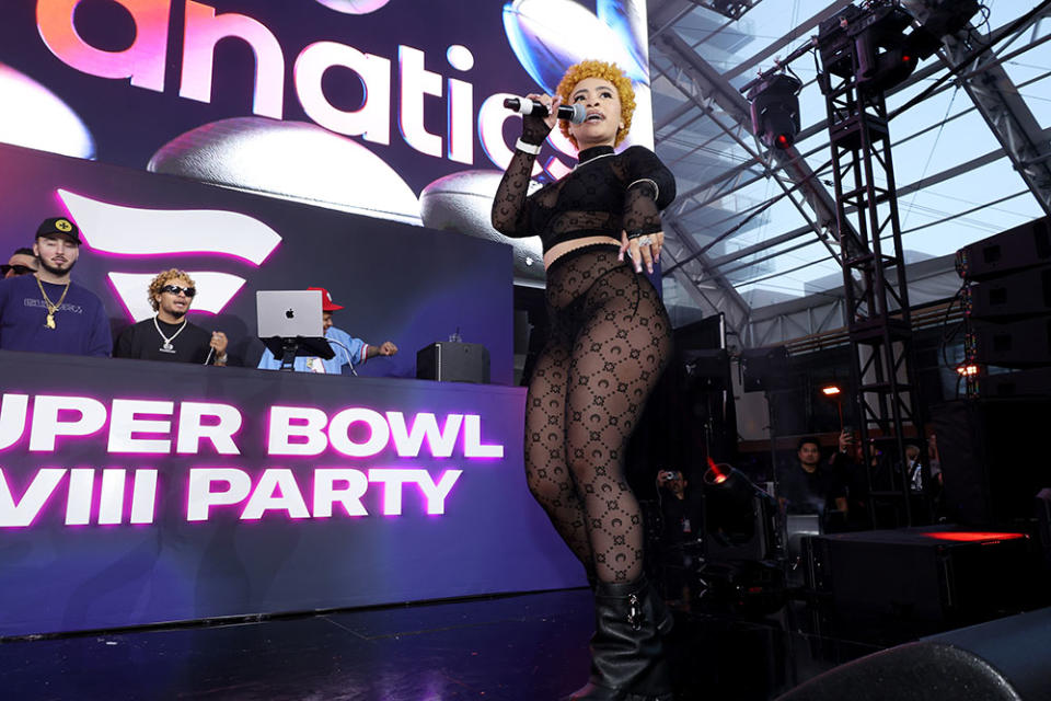 Ice Spice performs onstage during Michael Rubin’s 2024 Fanatics Super Bowl Party at the Marquee Nightclub at The Cosmopolitan of Las Vegas on February 10, 2024 in Las Vegas, Nevada.
