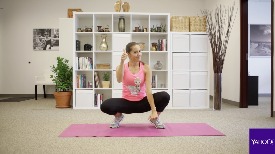 Para lucir una figura envidiable, te traemos unas rutinas de ejercicio de parte de Andrea Minski, de mujerbalance.com. Se trata de tres distintas maneras que te ayudarán a fortalecer y tonificar tus glúteos. Mira cómo lo hace dando clic en el video.