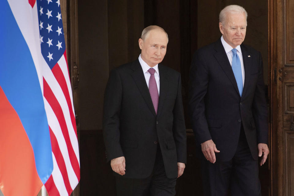 Image: President Joe Biden and Russian President Vladimir Putin, arrive to meet in Geneva, Switzerland, on June 16, 2021. (Saul Loeb / Pool via AP file)