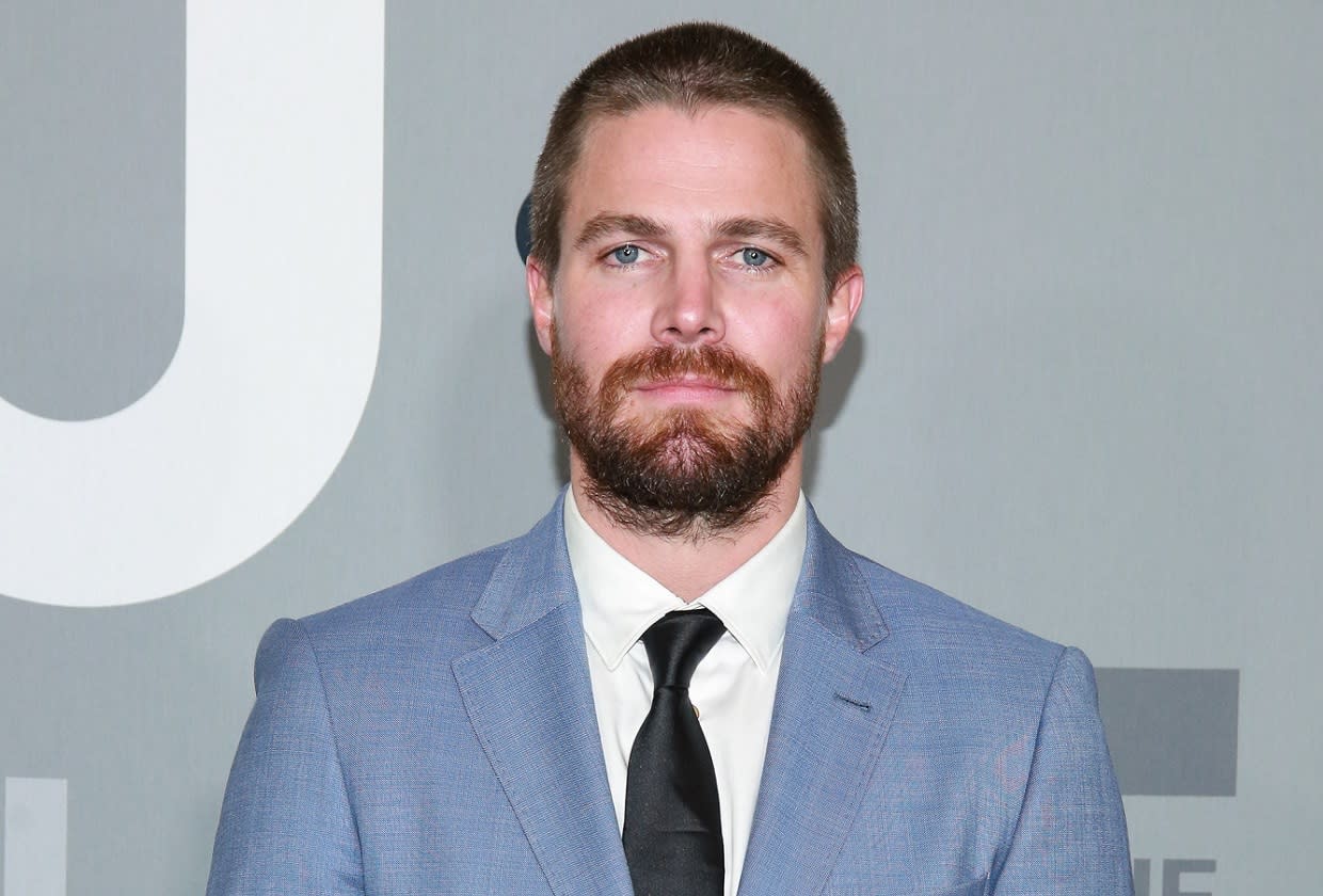 Stephen Amell Suits: LA