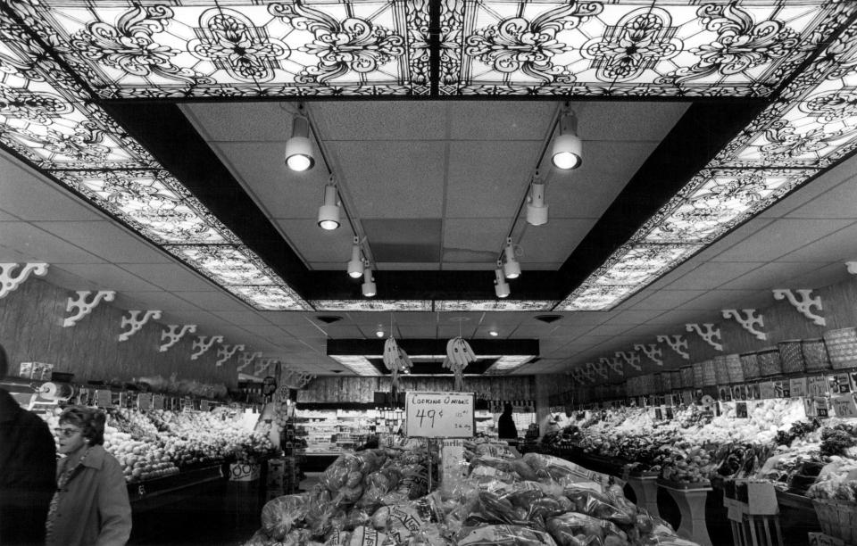 Bells Supermarket in Spencerport, 1980.