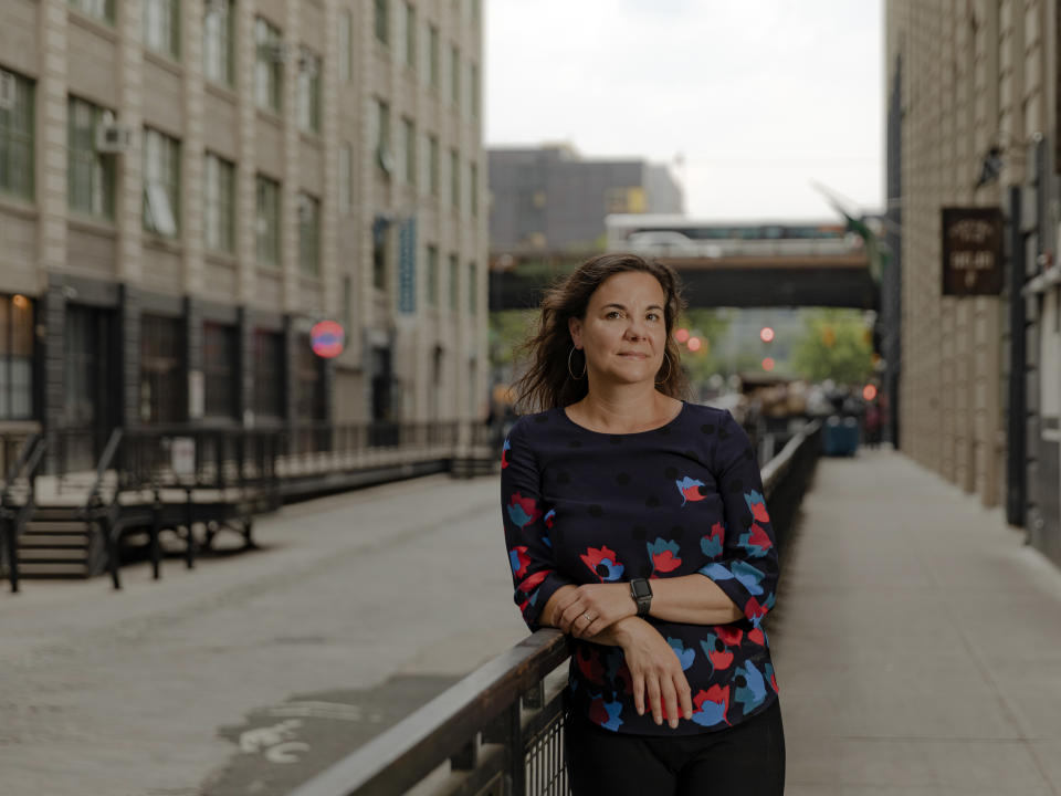 Cristina Guglielmetti, una planificadora financiera de Brooklyn, posa para un retrato el 6 de julio de 2021. (Sasha Maslov / The New York Times)