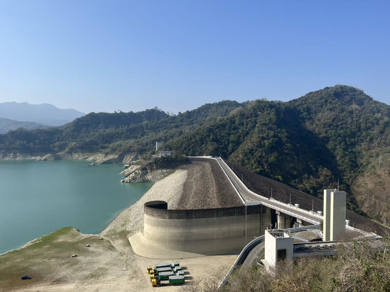 以灌溉為主的全台最大水庫曾文水庫，累積降雨量1796毫米，甚至還比百年大旱時期減少112毫米，目前蓄水率僅6.43%。（中央社資料照）