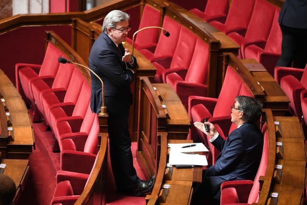 Jean-Luc Melenchon et Olivier Faure à l'Assemblée nationale, le 28 avril 2020 (Photo: DAVID NIVIERE via AFP)