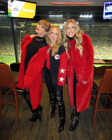 <p>Brittany Mahomes/ Instagram</p> (L-R) Taylor Swift, Brittany Mahomes, Lyndsay Bell