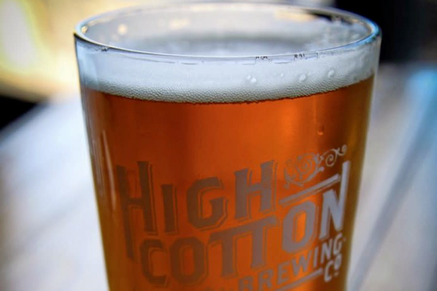 <b>Photo: Rich R./<a href="https://yelp.com/biz_photos/high-cotton-brewing-co-taproom-memphis?utm_campaign=21df6f62-da68-40b6-aa0c-62974d95c774%2C528fecf8-5aeb-4ed8-953b-b2b15d1f1f8e&utm_medium=81024472-a80c-4266-a0e5-a3bf8775daa7" rel="nofollow noopener" target="_blank" data-ylk="slk:Yelp;elm:context_link;itc:0;sec:content-canvas" class="link ">Yelp</a></b>