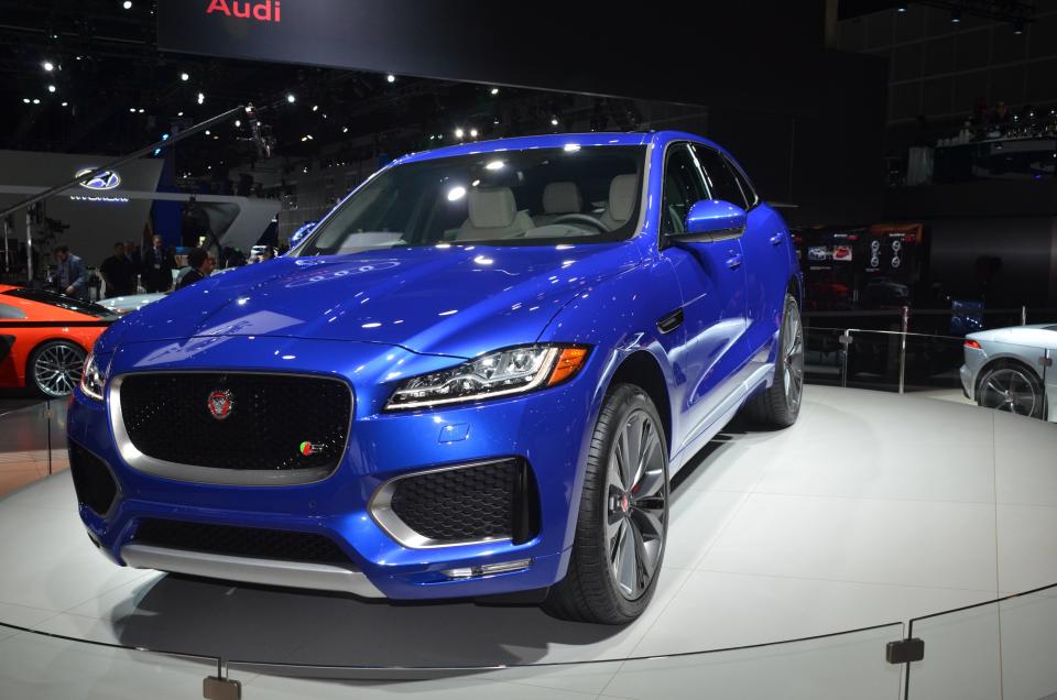 Jaguar F Pace