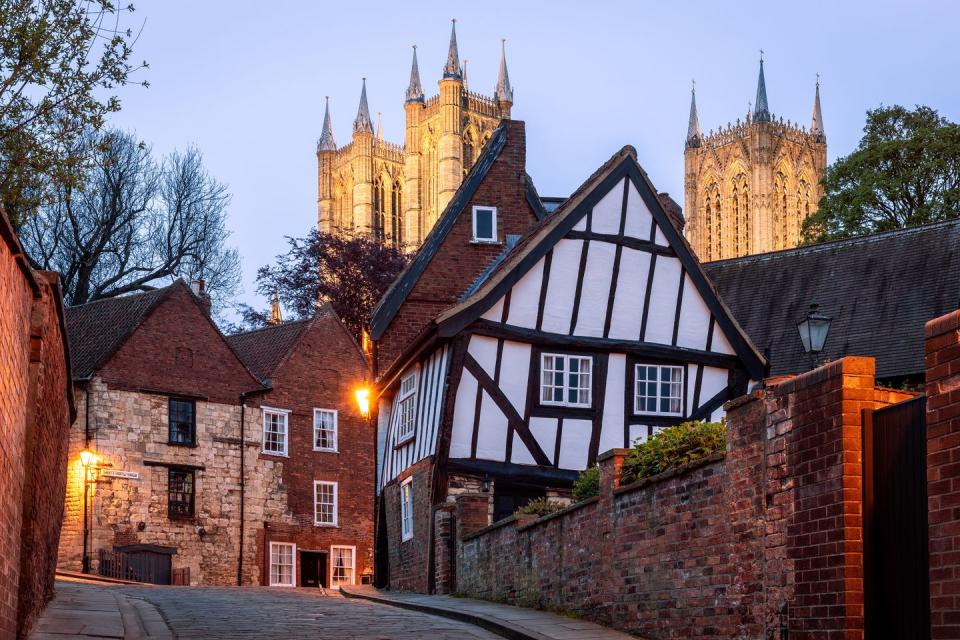 michaelgate, lincoln cathedral, lincoln, england