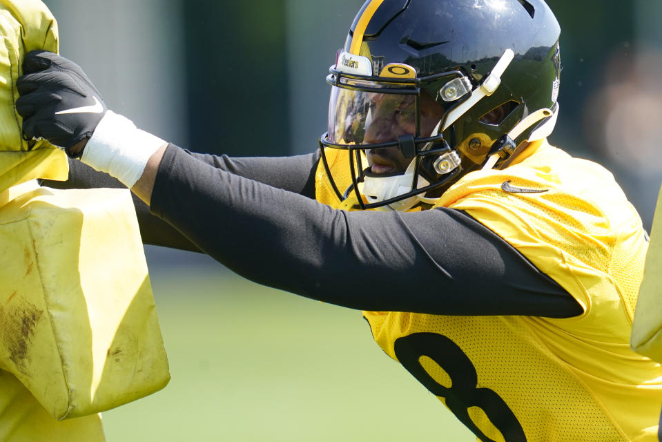 Pittsburgh Steelers defensive end DeMarvin Leal goes through drills during an NFL football practice, Tuesday, May 31, 2022, in Pittsburgh. (AP Photo/Keith Srakocic)