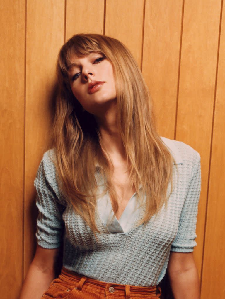 Taylor Swift con la estética que eligió para su nuevo disco, Midnights