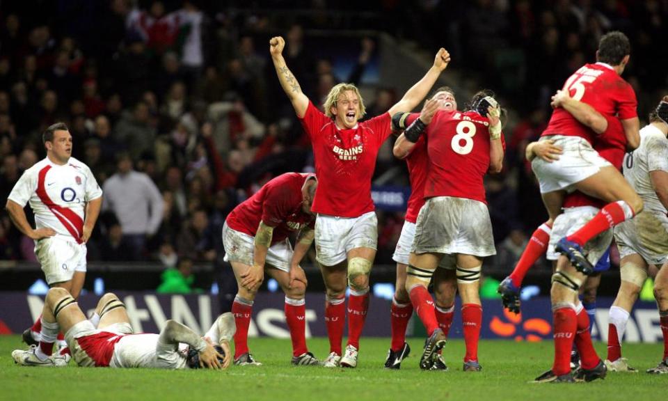 Wales celebrate victory over England in 2008 which provided a launchpad to win the grand slam in Warren Gatland’s first Six Nations campaign.