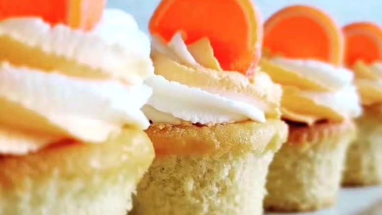 The Happy Mixer orange cupcakes