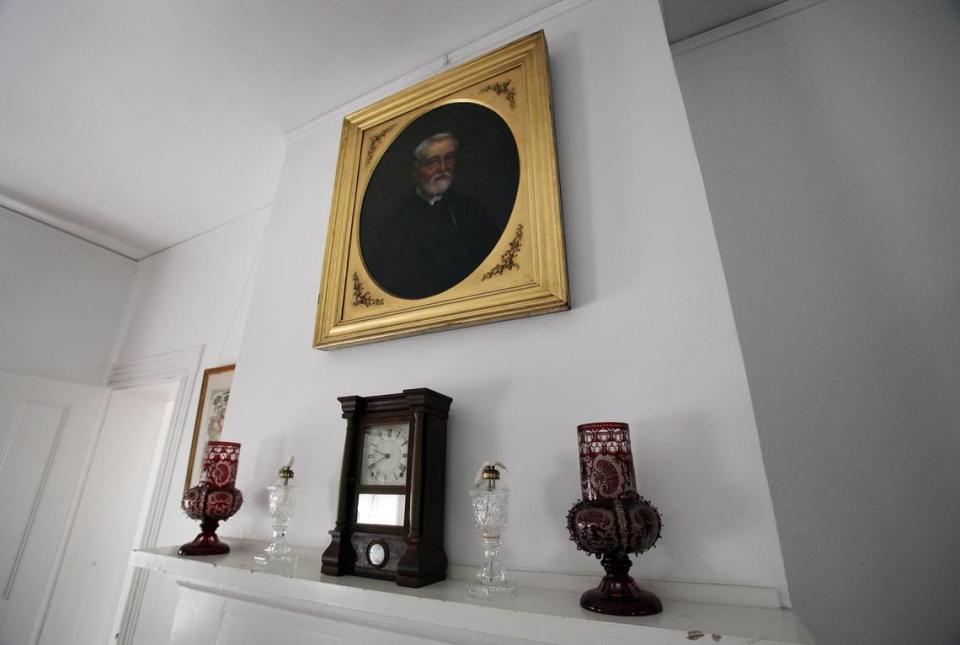 The historic Judah P. Benjamin Confederate Memorial, housing the Gamble Plantation, is comprised of 18 acres containing the mansion, The Patton House, a visitor’s center, a cistern for gathering rainwater and several areas of interest. A painting of Major Robert Gamble Jr. hangs over the fireplace in the dining room.