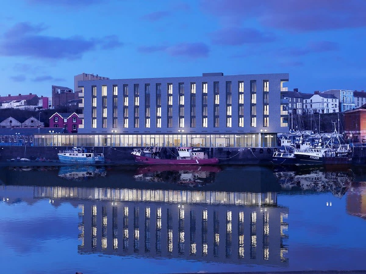 This waterfront hotel offrs four dog-frienly “floatel” rooms directly on the water (Ty Milford Waterfront)