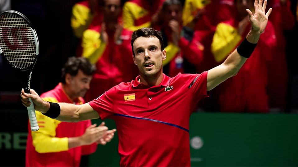 Roberto Bautista Agut thanking the crowd after his Davis Cup tie.