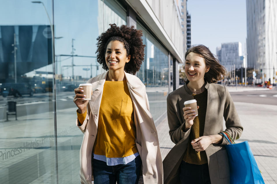 Something small like grabbing a coffee with someone else is an easy way to start rebuilding your confidence. <em>(Source: Getty)</em>